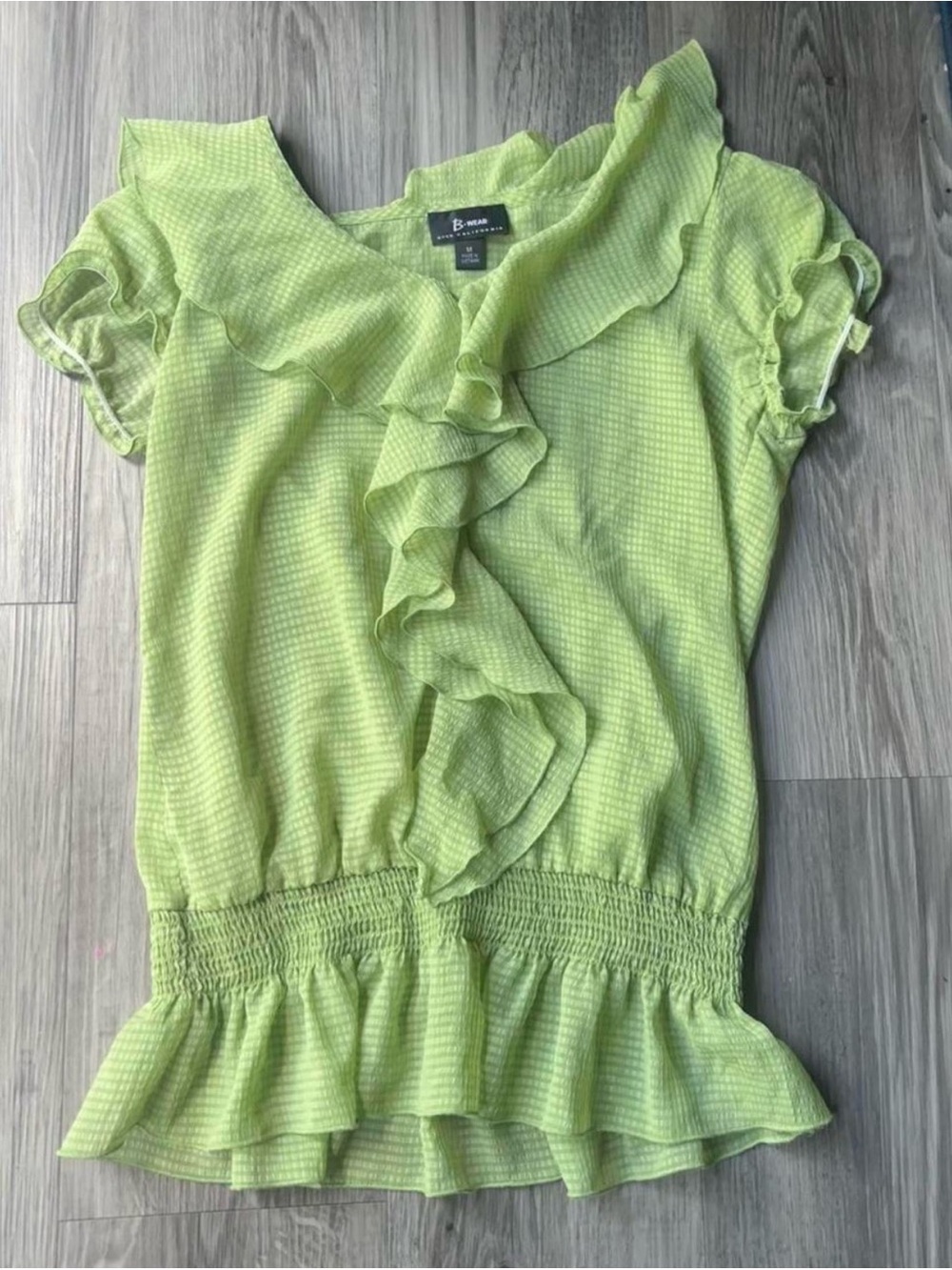 Byer California Lime Green Ruffle Short Sleeve Blouse